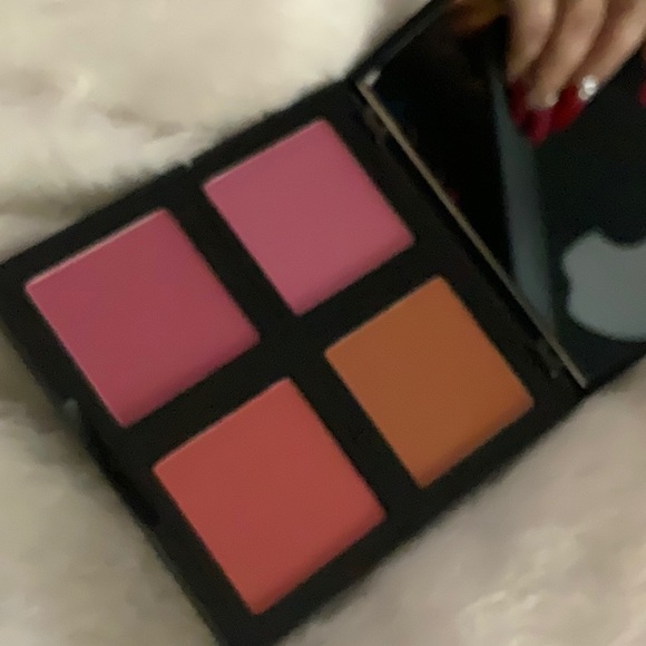 Elf Blush Palette - Picture 3 of 6